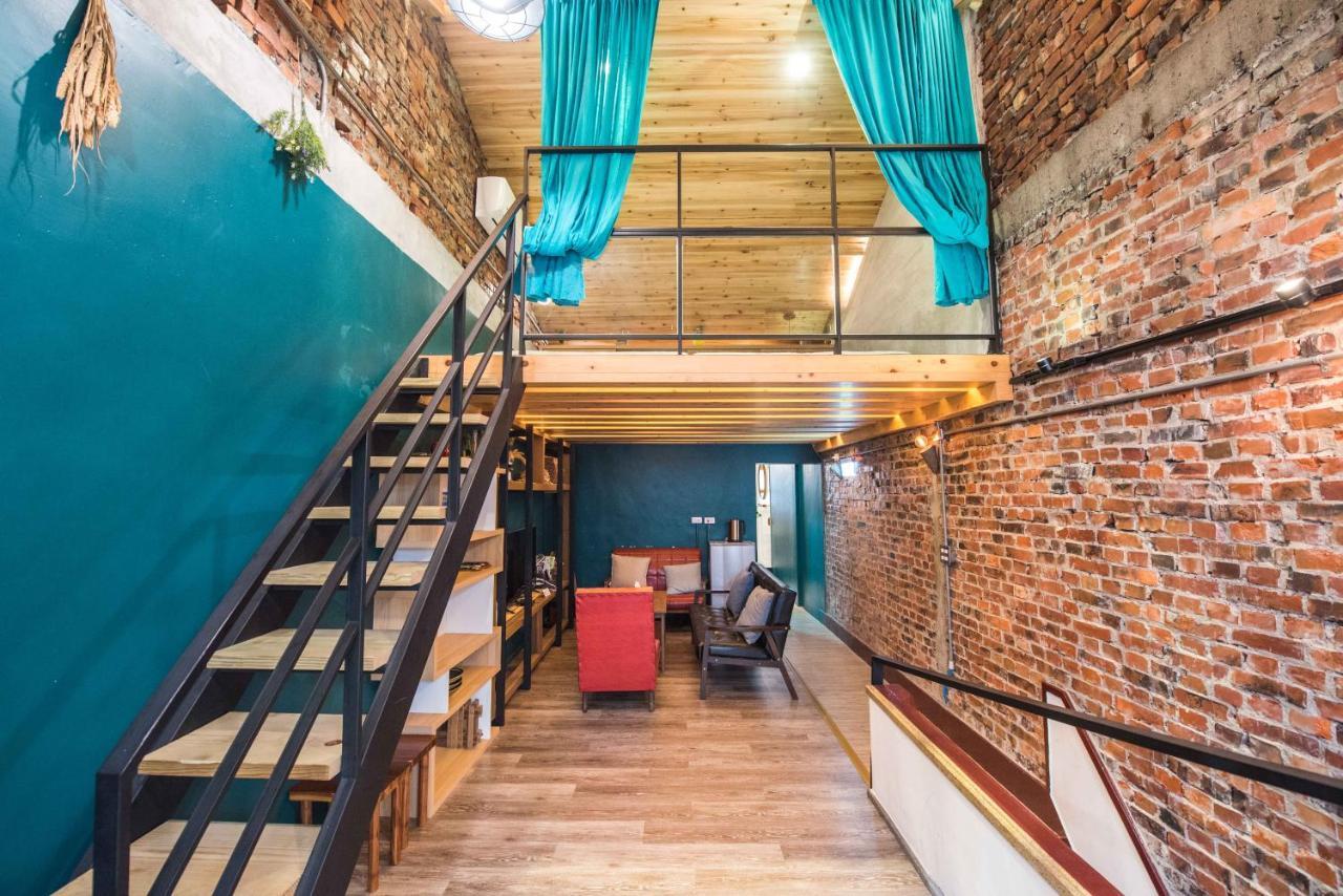 Small Bridge Good Home Tainan Exterior foto